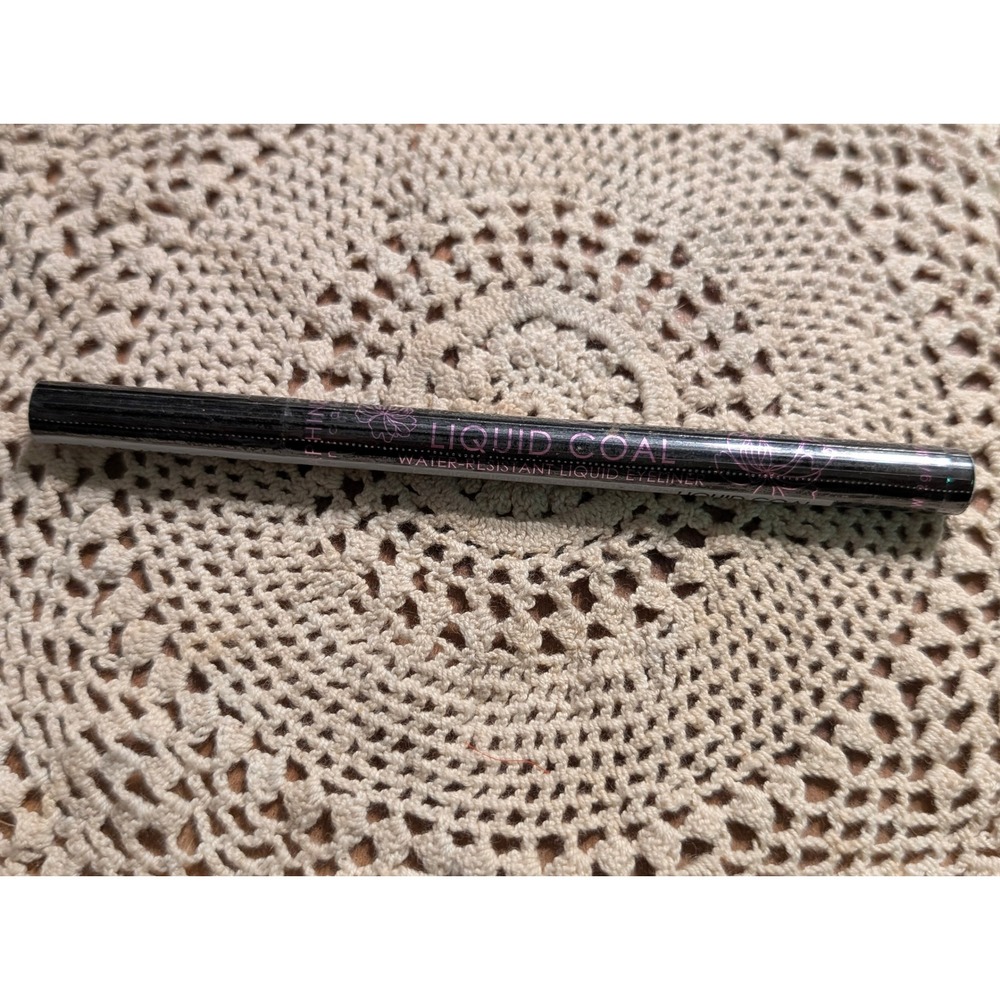 NEW Seraphine Botanicals Liquid Coal Water Resistant Liquid Eyeliner Black
